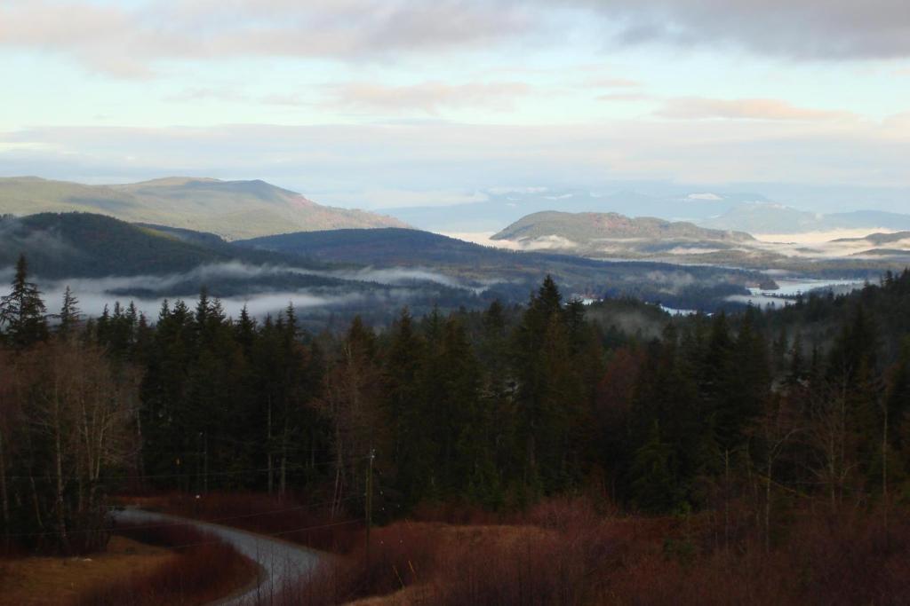 Malahat View Guesthouse Exterior photo