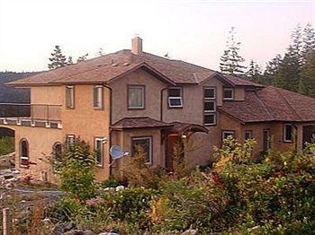 Malahat View Guesthouse Exterior photo