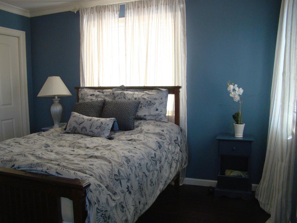 Malahat View Guesthouse Room photo