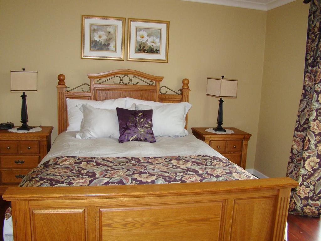 Malahat View Guesthouse Room photo